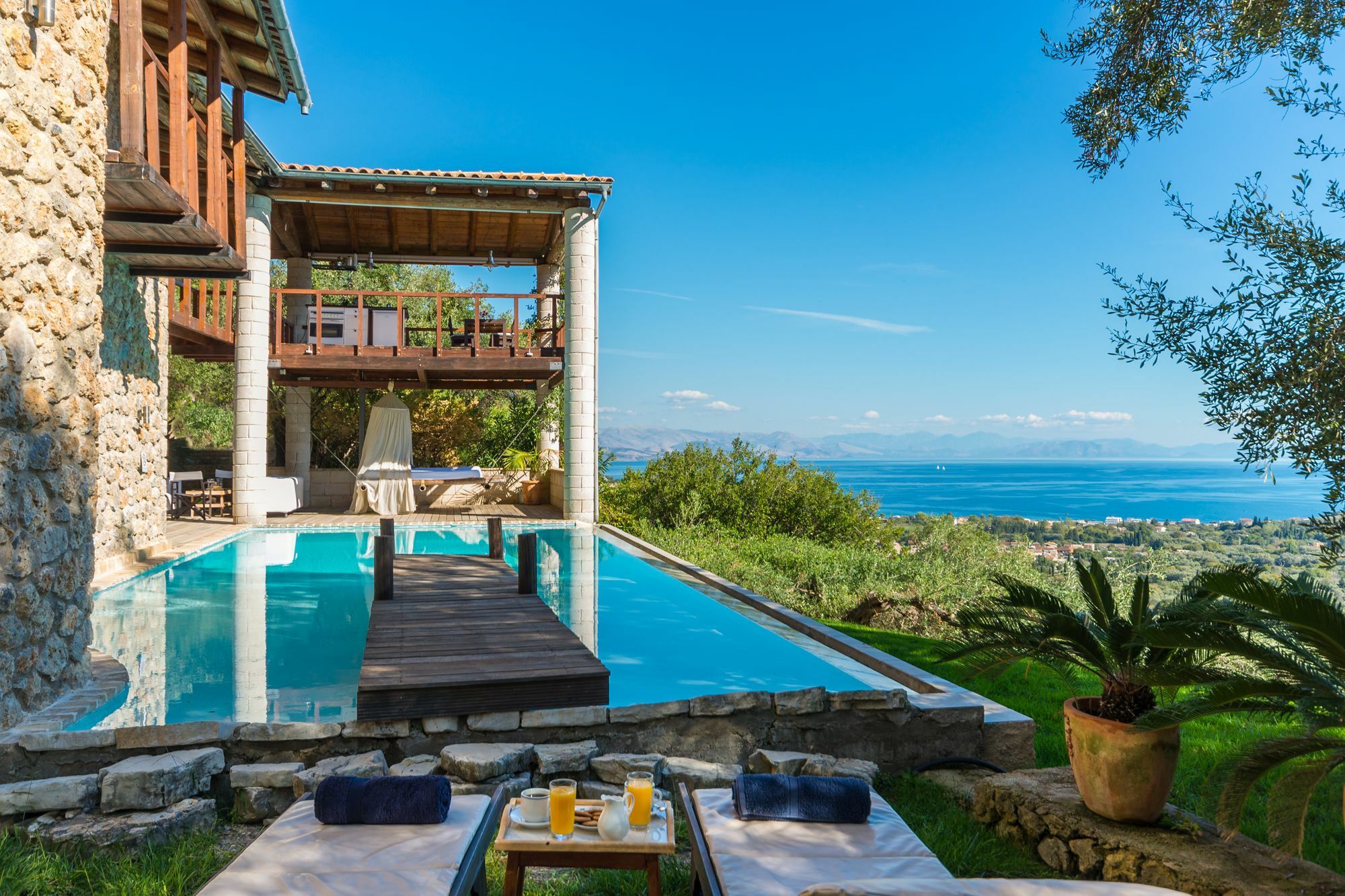 Villa Bournella Ipsos Exterior photo